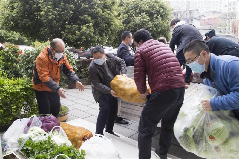 夷陵區(qū)向七隊贈送防疫物(wù)資