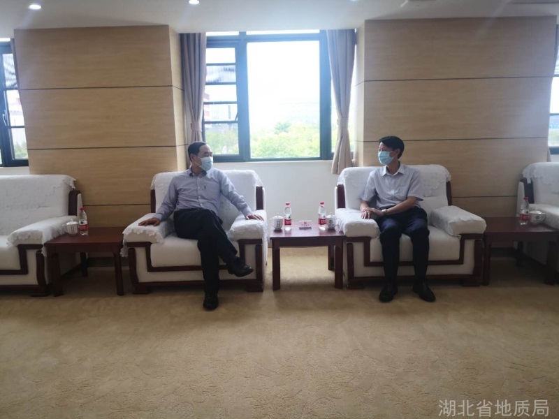 趙海(hǎi)山(shān)副省長(cháng)會(huì)見(jiàn)中國(guó)地(dì)調局李金(jīn)發副局長(cháng)推進湖(hú)北(běi)地(dì)質事(shì)業(yè)高(gāo)質量發展