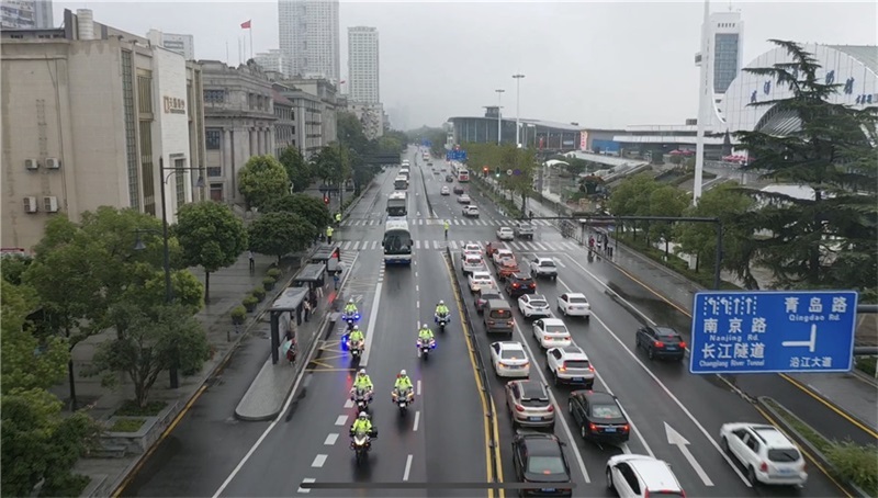 牢記囑托感恩奮進、弘揚偉大(dà)抗疫精神！今天，湖(hú)北(běi)隆重舉行(xíng)這(zhè)場(chǎng)表彰大(dà)會(huì)