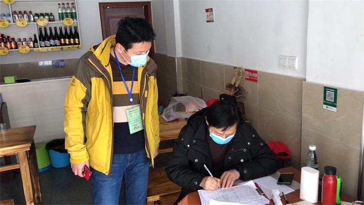 青春戰“疫” 志(zhì)願同行(xíng)