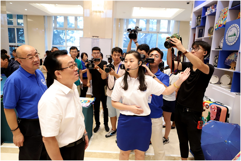 全國(guó)測繪法宣傳日(rì)暨國(guó)家(jiā)版圖意識宣傳周活動拉開(kāi)帷幕