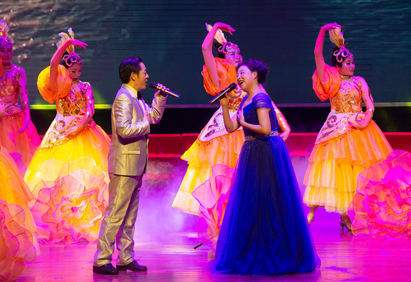 省地(dì)質局到(dào)七隊開(kāi)展文(wén)藝下(xià)基層慰問(wèn)演出