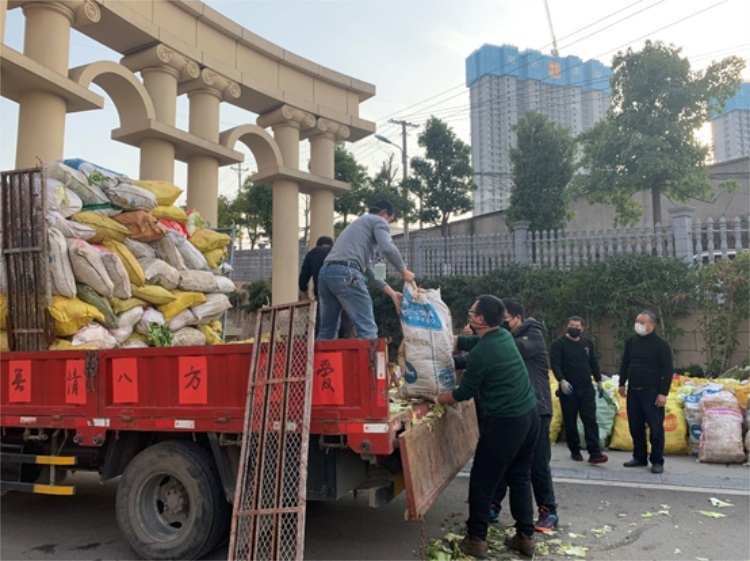 隔毒不(bù)隔愛(ài) “疫”路(lù)有(yǒu)你(nǐ)們